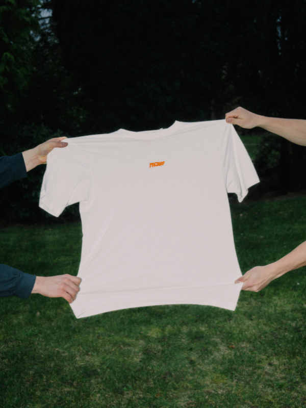 FACEOFF SS tee 01 | Unisex luonnonvalkoinen