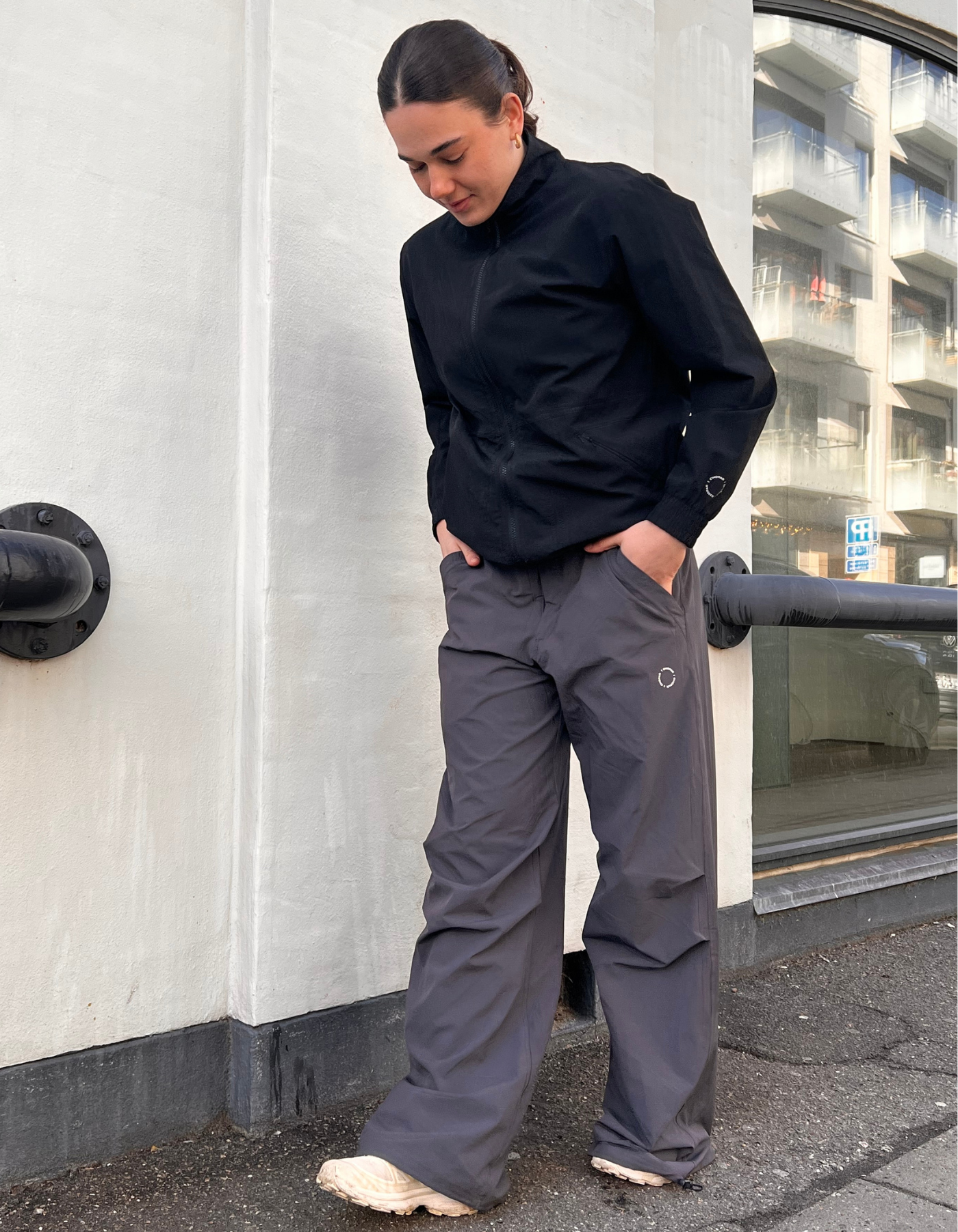 Tech Parachute -housut | Unisex | Musta