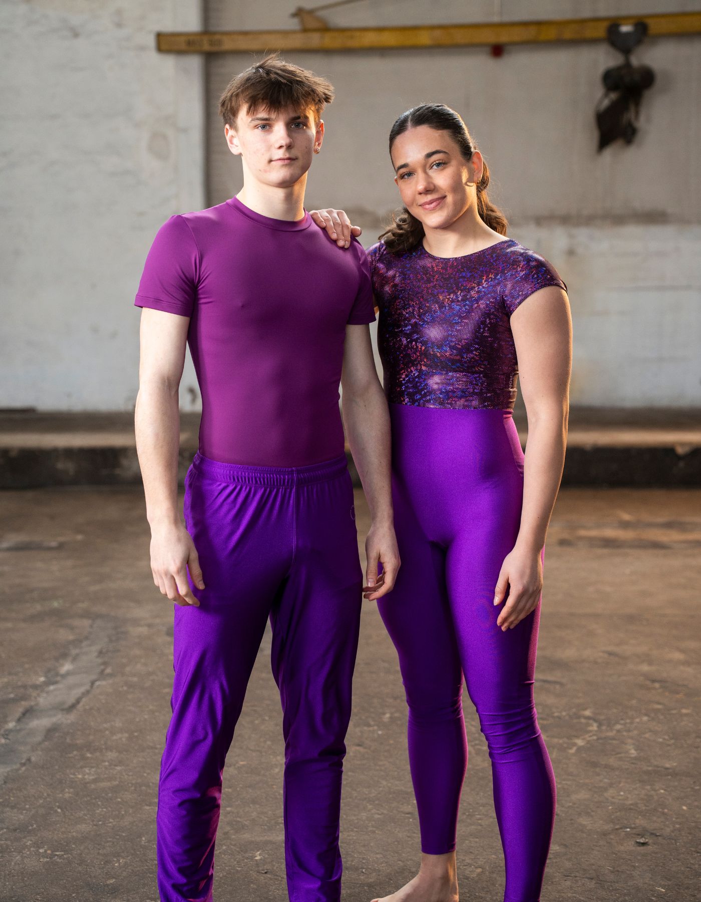 Miesten housut I 300091A100 I Maa jalkojemme alla