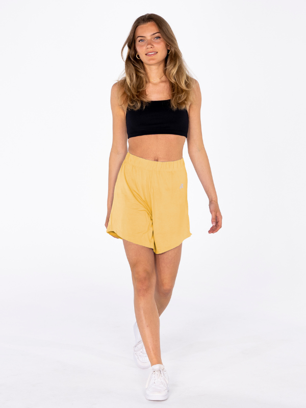 WELA shortsit  | Naiset Yellow